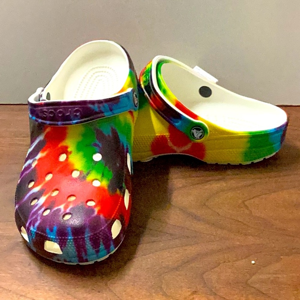 CROCS